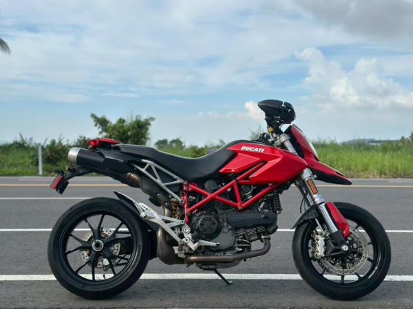 DUCATI HYPERMOTA1100