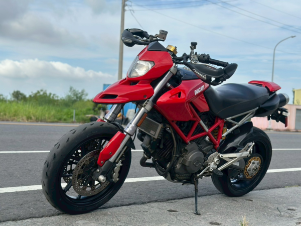 DUCATI HYPERMOTA1100