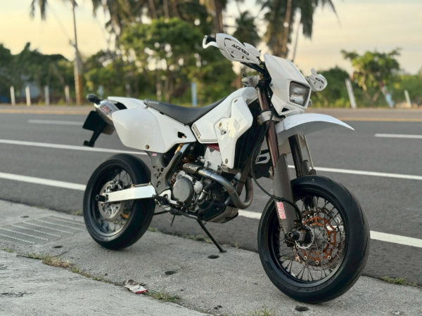 SUZUKI DRZ400 SUZUKI DRZ400