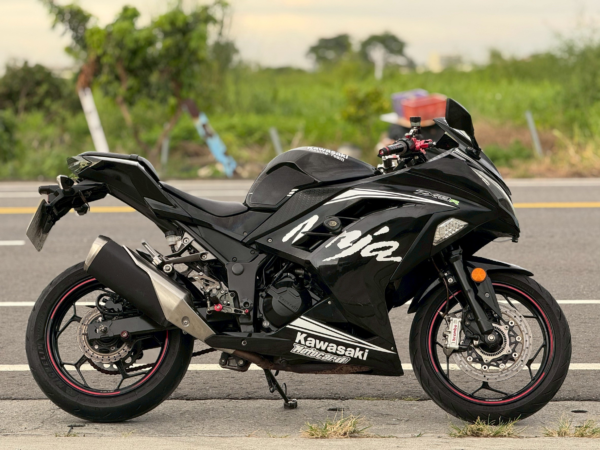 KAWASAKI NINJA300 KAWASAKI NINJA300