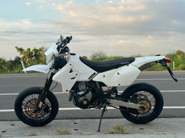 SUZUKI DRZ400 SUZUKI DRZ400